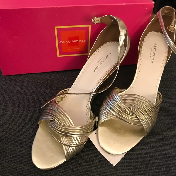 Isaac Mizrahi Shoes - Isaac Mizrahi gold strappy dress shoes
